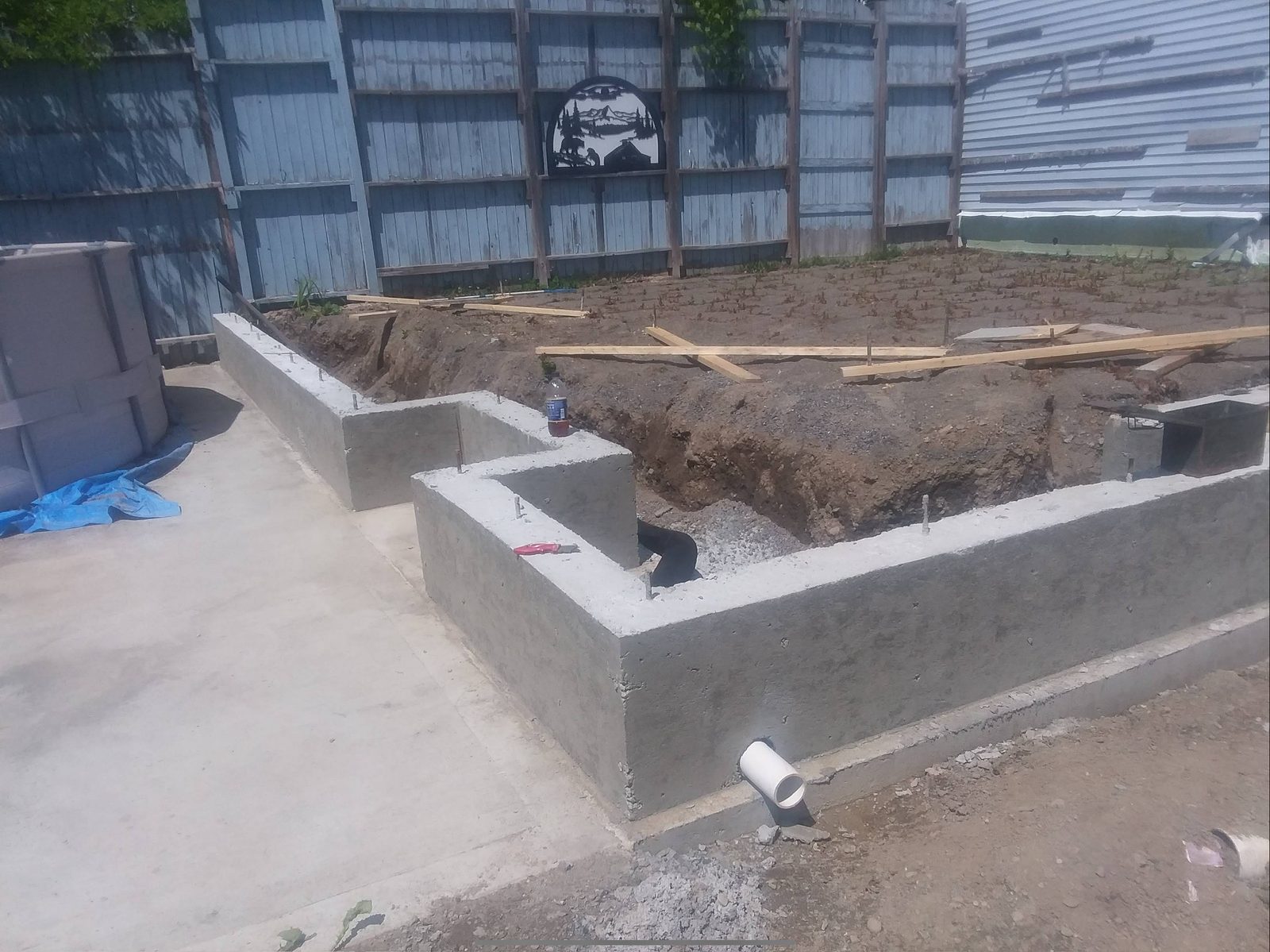 Block wall foundation construction